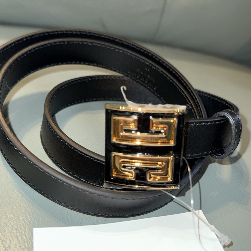Givenchy Authentic NWT 4G Buckle Leather Belt